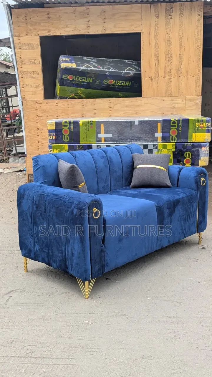 Sofa Kali Ya Watu Wawili Full Offer