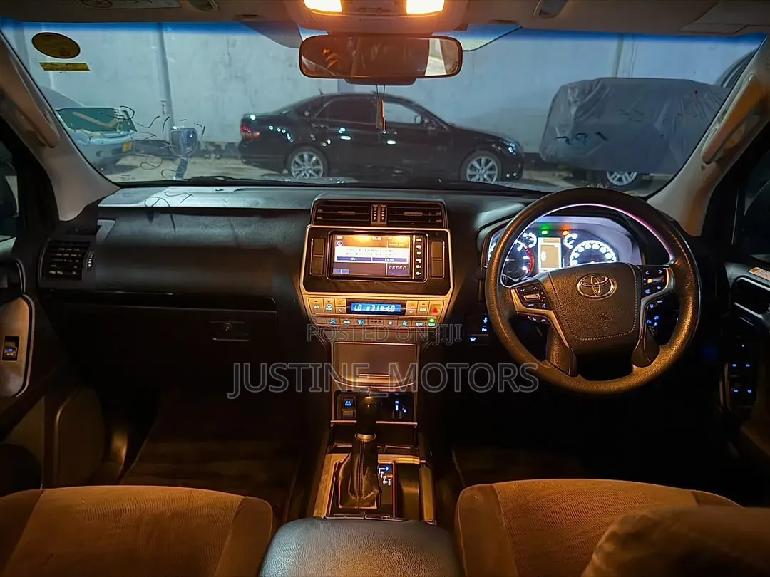 Toyota Land Cruiser Prado 2.8 2020 Silver