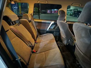 Toyota Land Cruiser Prado 2.8 2020 Silver