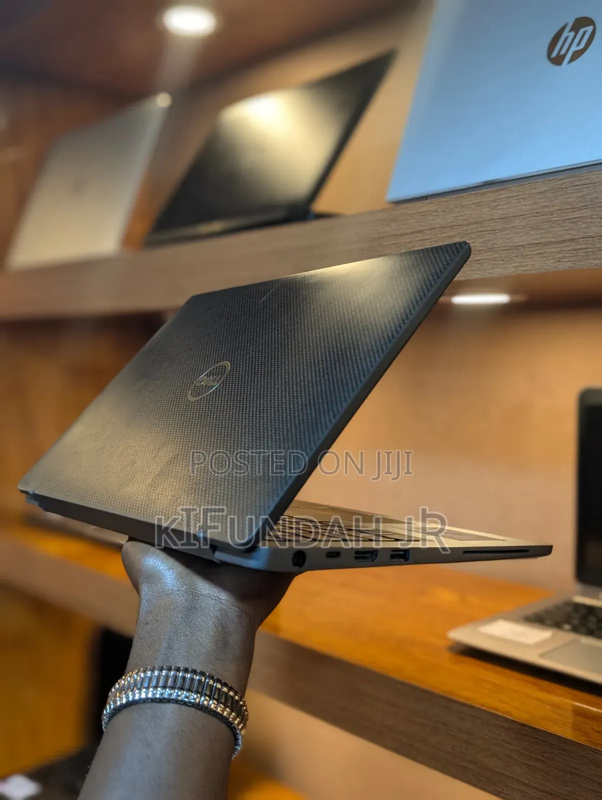 New Laptop Dell Latitude 7400 8GB Intel Core i5 SSD 256GB
