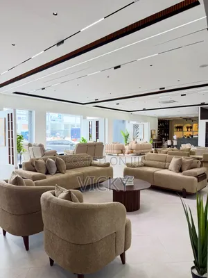 Sofa Very Expensiv 