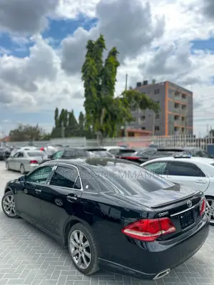 Toyota Crown 2009 Black