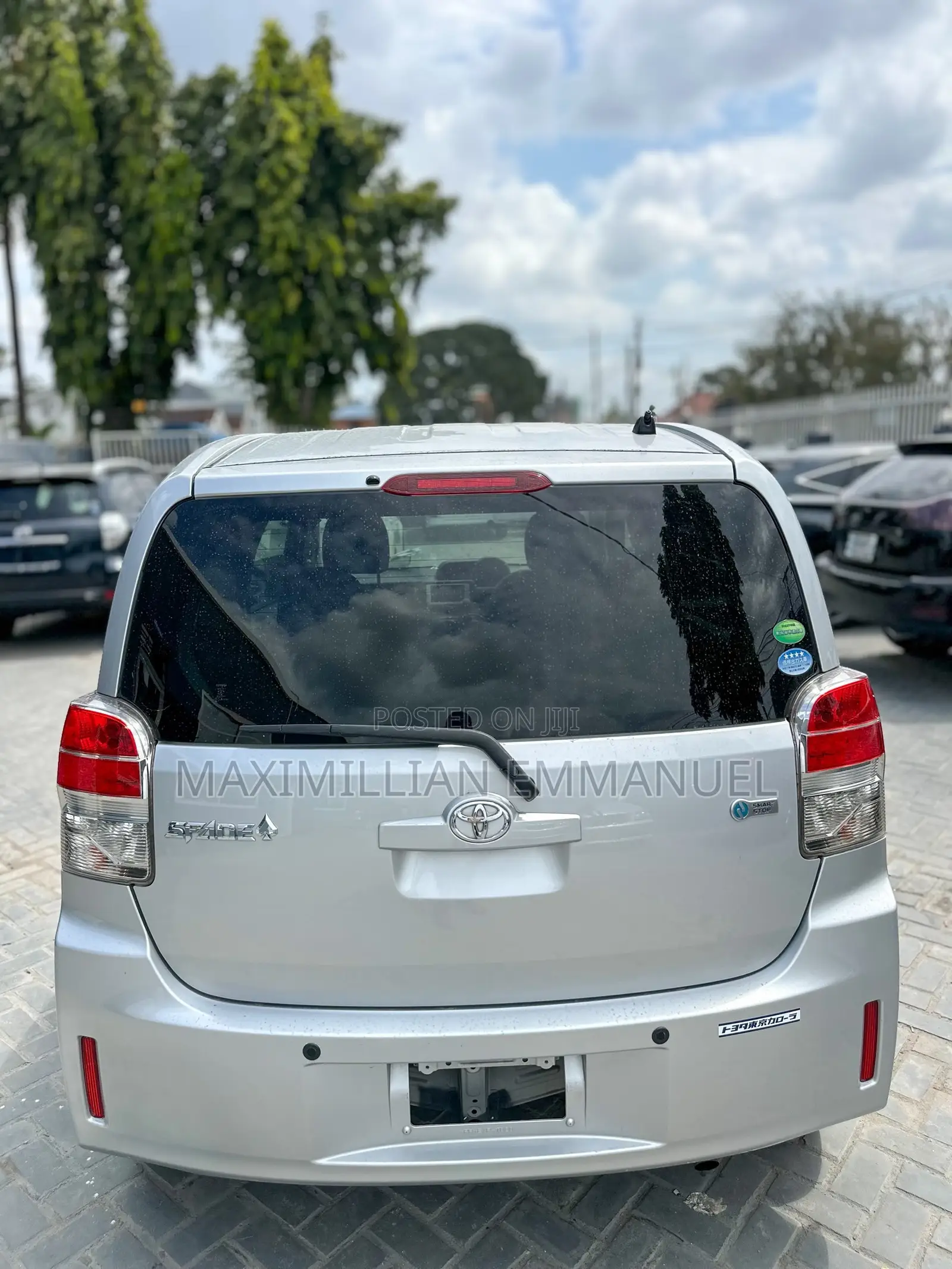 Toyota Spade 2013 Silver