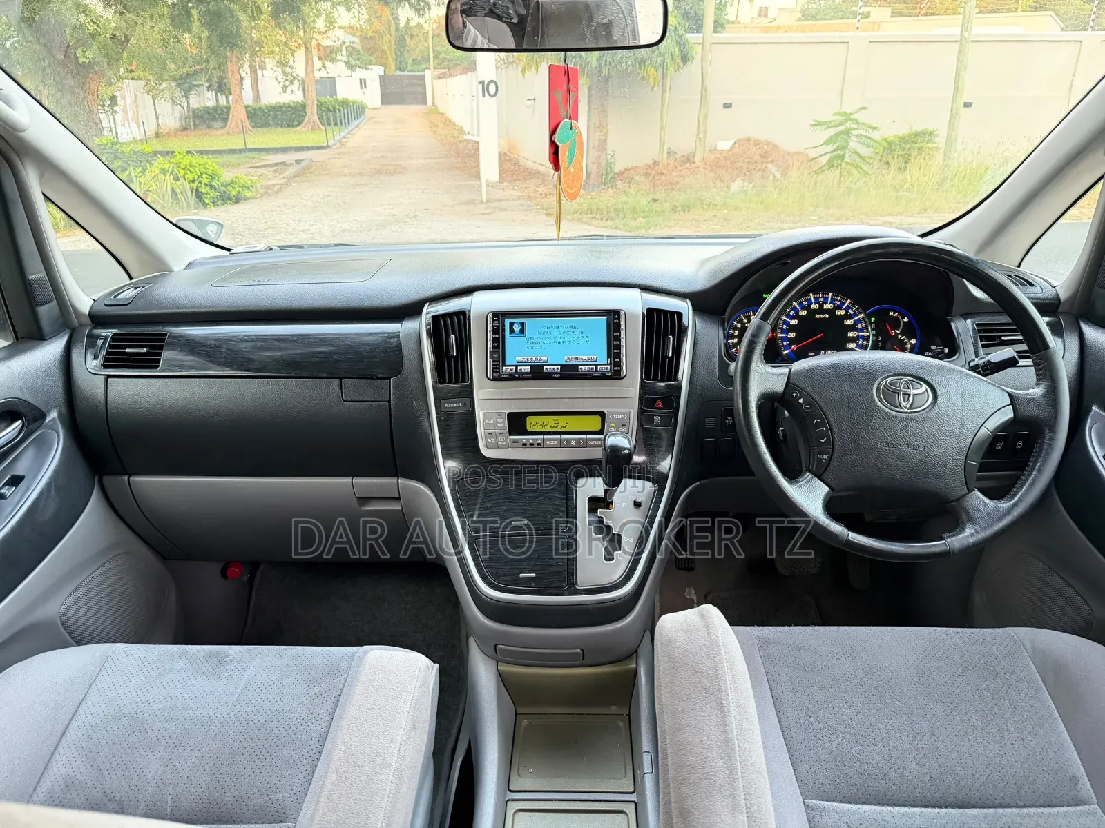Toyota Alphard 2006 White