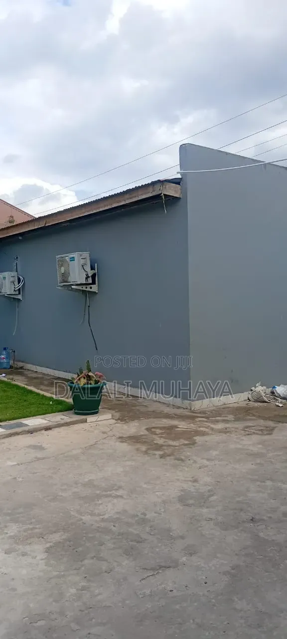 10bdrm House in Makumbusho Street, Kijitonyama for sale