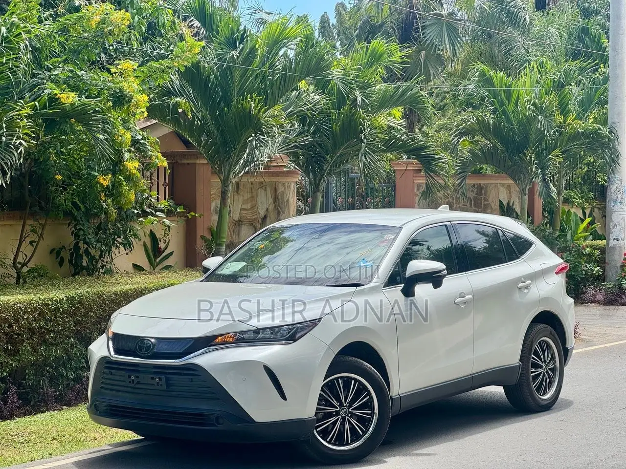 Toyota Harrier 2.0 2021 Pearl