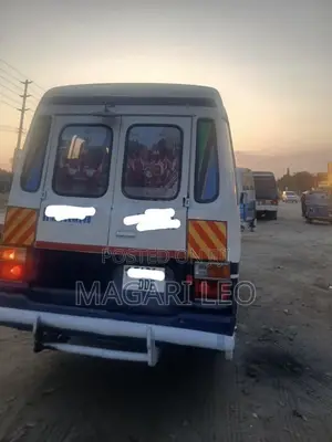 Toyota Coaster 2000 White