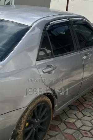 Toyota Altezza 2000 Gray