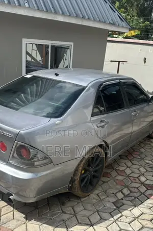Toyota Altezza 2000 Gray