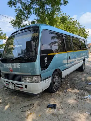 Toyota Coaster 2004 Blue
