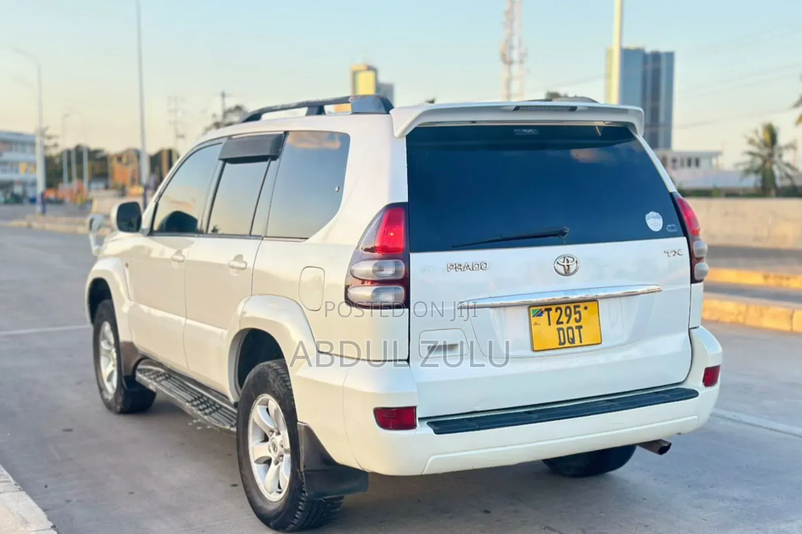Toyota Land Cruiser Prado 2006 White