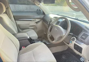 Toyota Land Cruiser Prado 2006 White