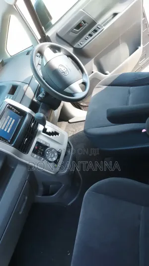 Toyota Noah 2009 Black