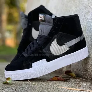 Sb Mid Sneakers Skate Style