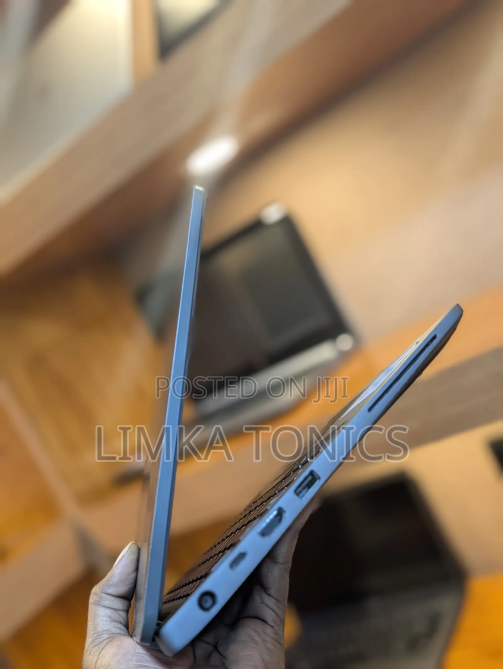 New Laptop Dell Latitude 7400 8GB Intel Core i5 SSD 256GB