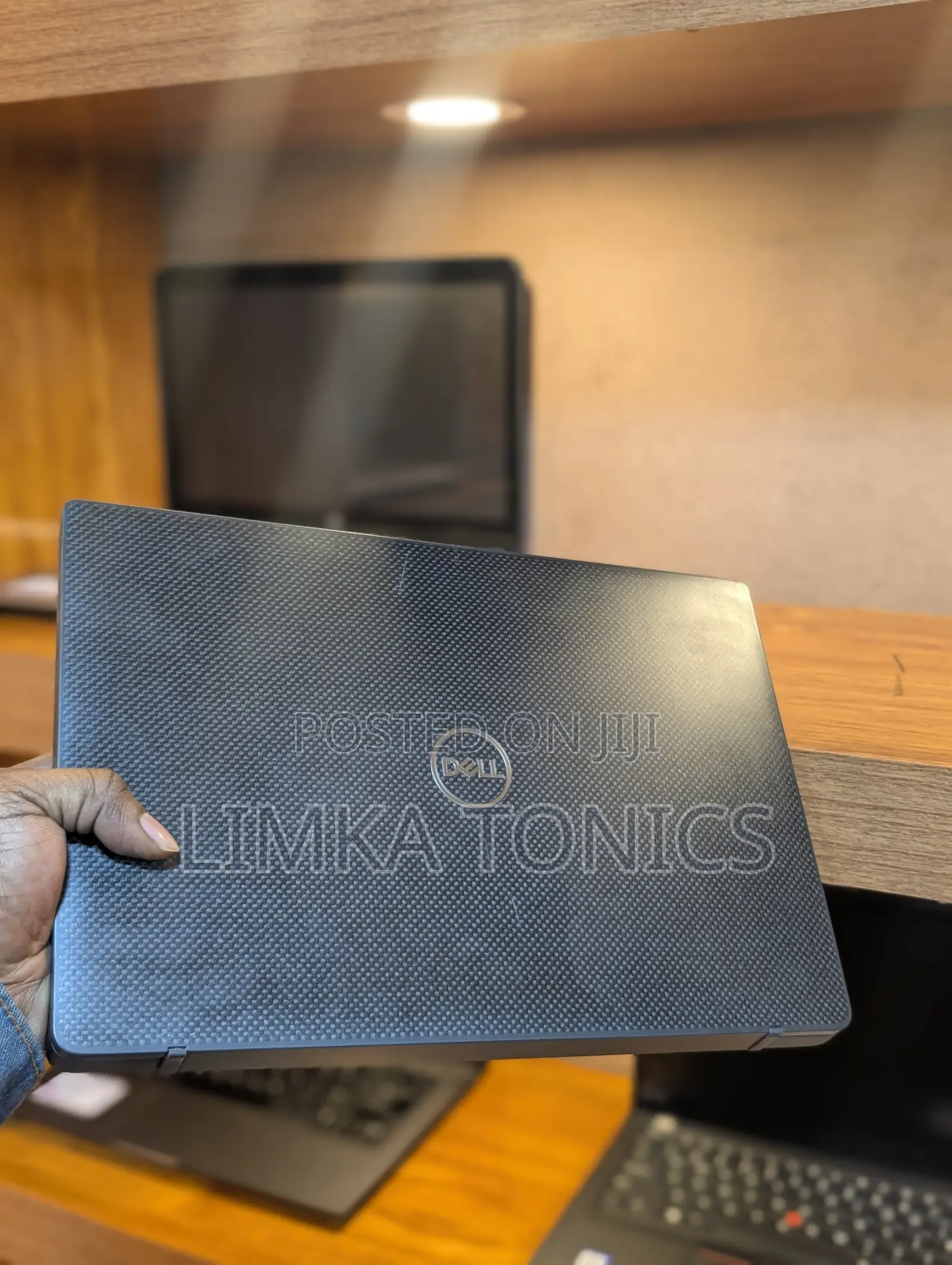 New Laptop Dell Latitude 7400 8GB Intel Core i5 SSD 256GB