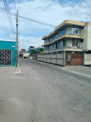 8bdrm Apartment in Kijitonyama for sale