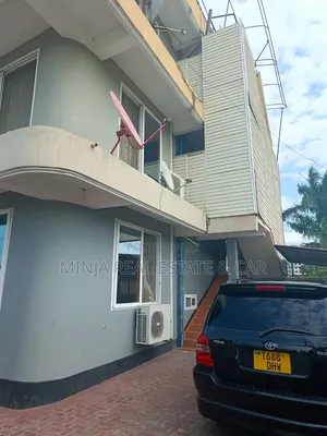 8bdrm Apartment in Kijitonyama for sale