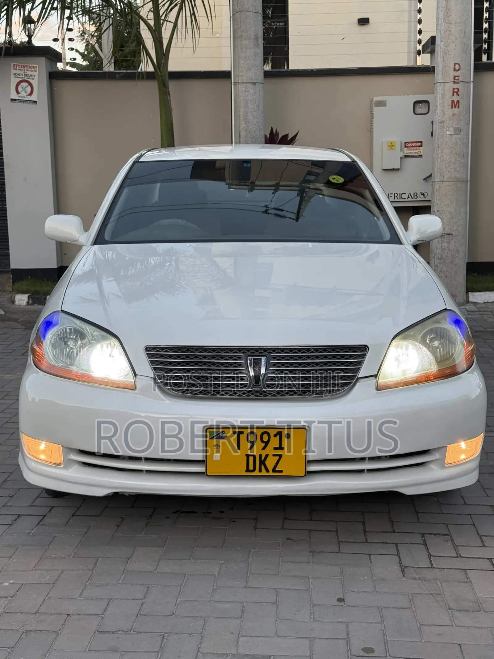 Toyota Mark II 2.5 280hp RWD 2004 Pearl