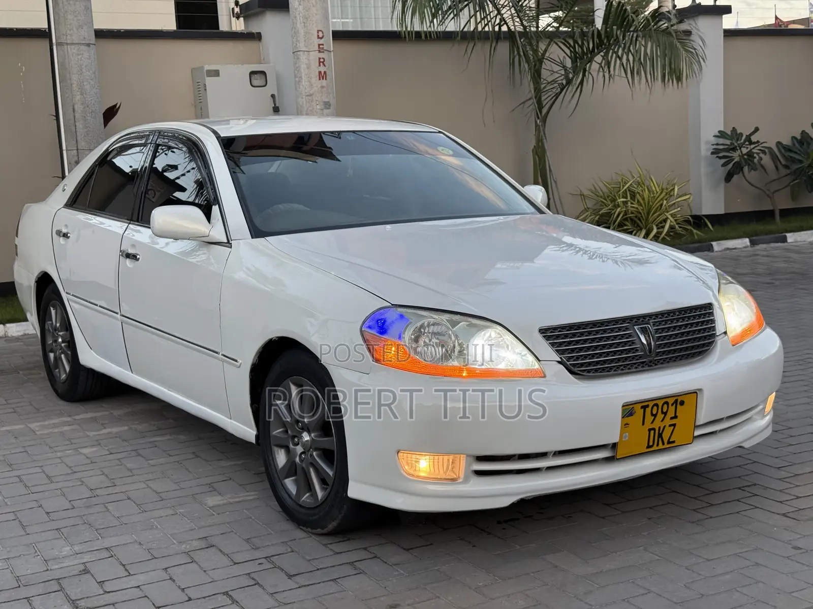 Toyota Mark II 2.5 280hp RWD 2004 Pearl