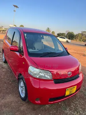 Toyota Porte 1.5 AWD 2005 Red
