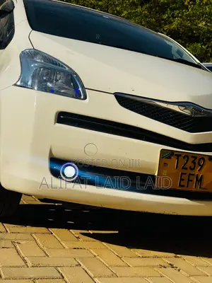 Toyota Ractis 1.5 AWD 2005 White