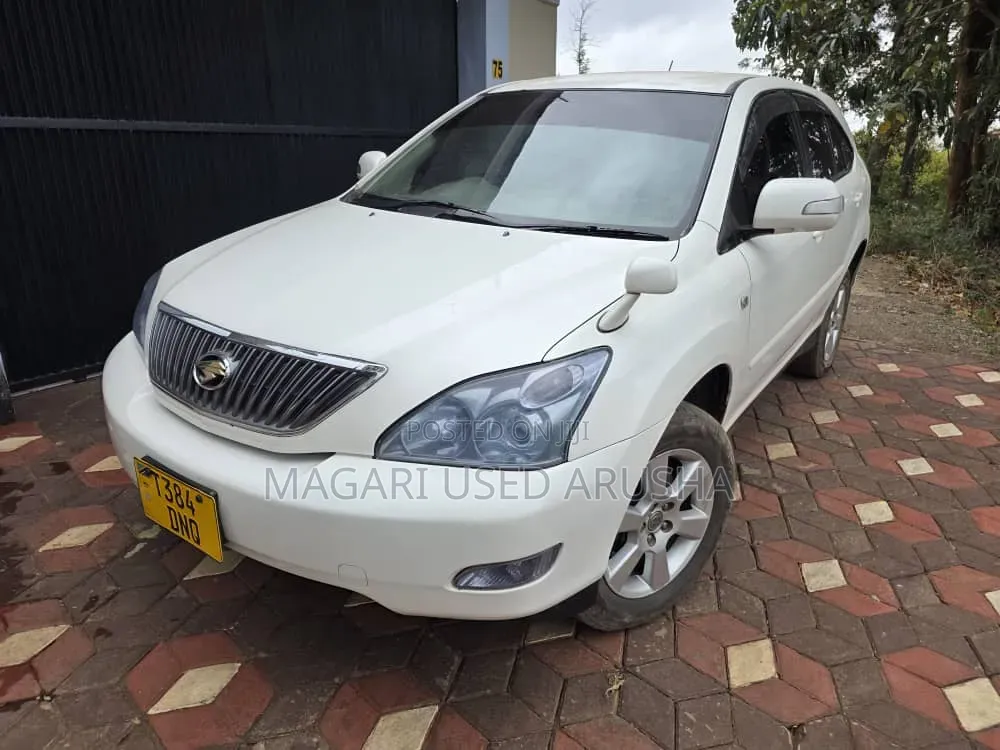 Toyota Harrier 2005 White