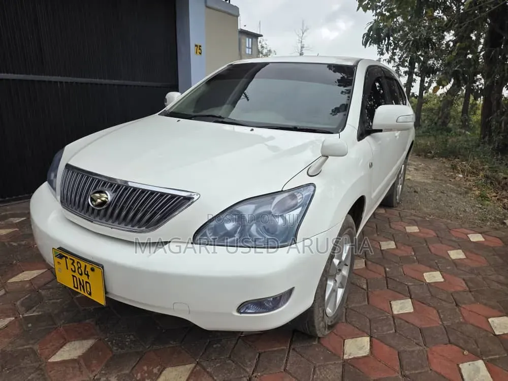 Toyota Harrier 2005 White