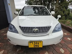 Toyota Harrier 2005 White