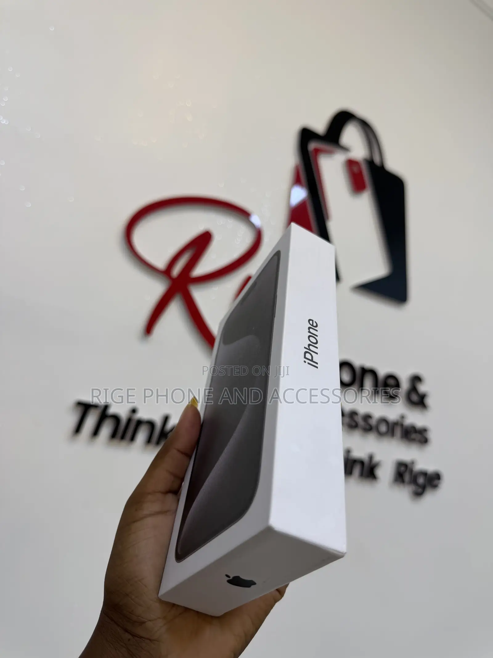 New Apple iPhone 15 Pro Max 256 GB Black
