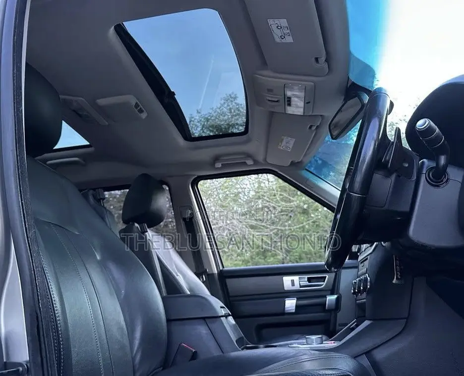 Land Rover Discovery 2016 Silver