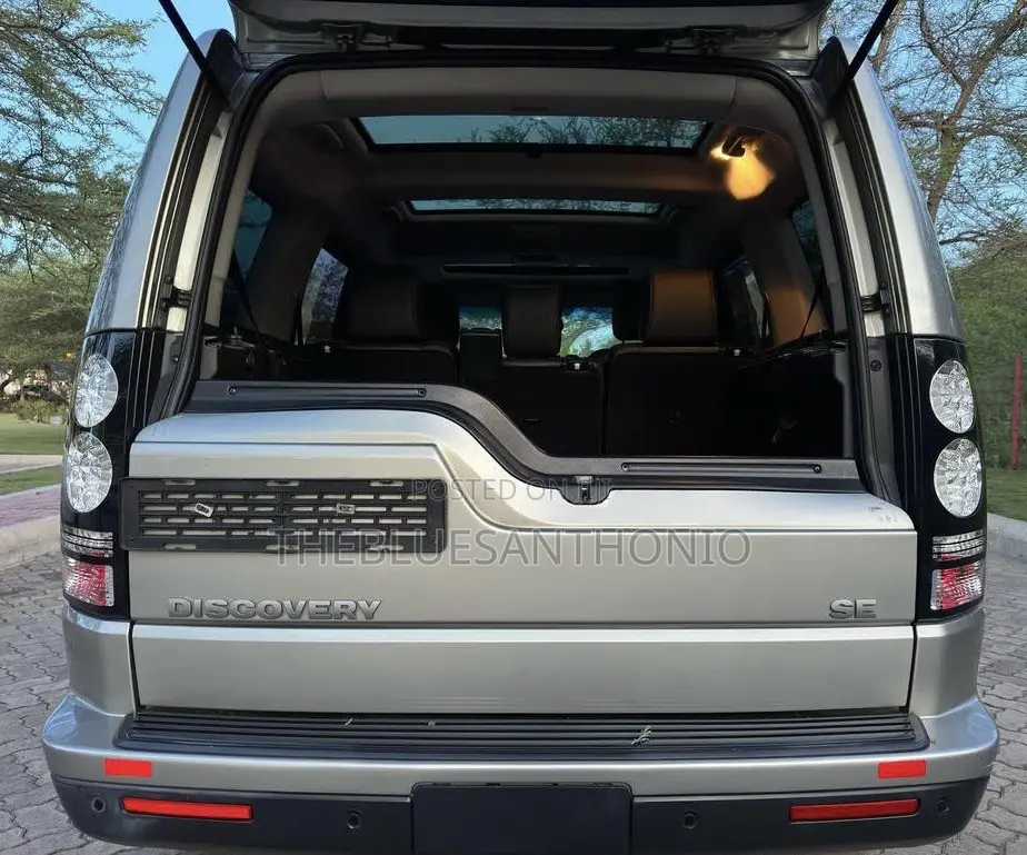 Land Rover Discovery 2016 Silver