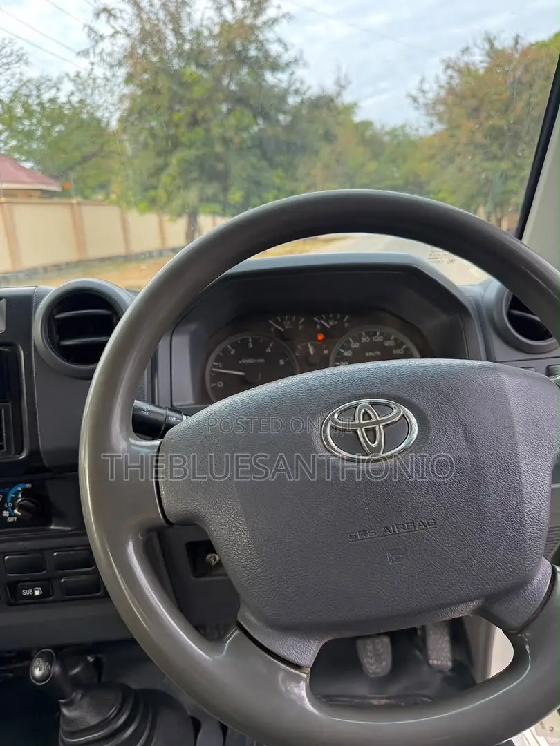 Toyota Land Cruiser 2016 Pearl