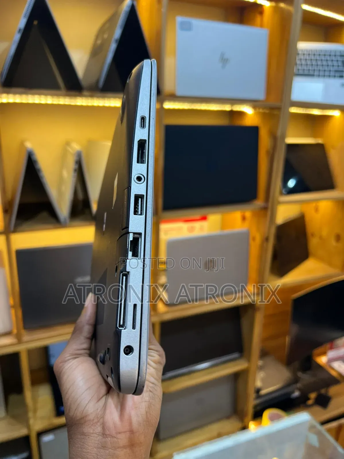 Laptop HP EliteBook 820 G3 8GB Intel Core i3 HDD+SSD 500GB