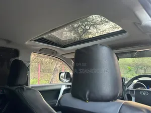 Toyota Land Cruiser Prado 2015