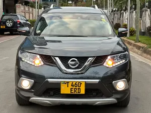 Nissan X-Trail 2015 Gray