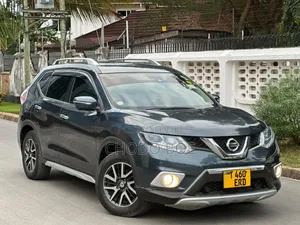 Nissan X-Trail 2015 Gray