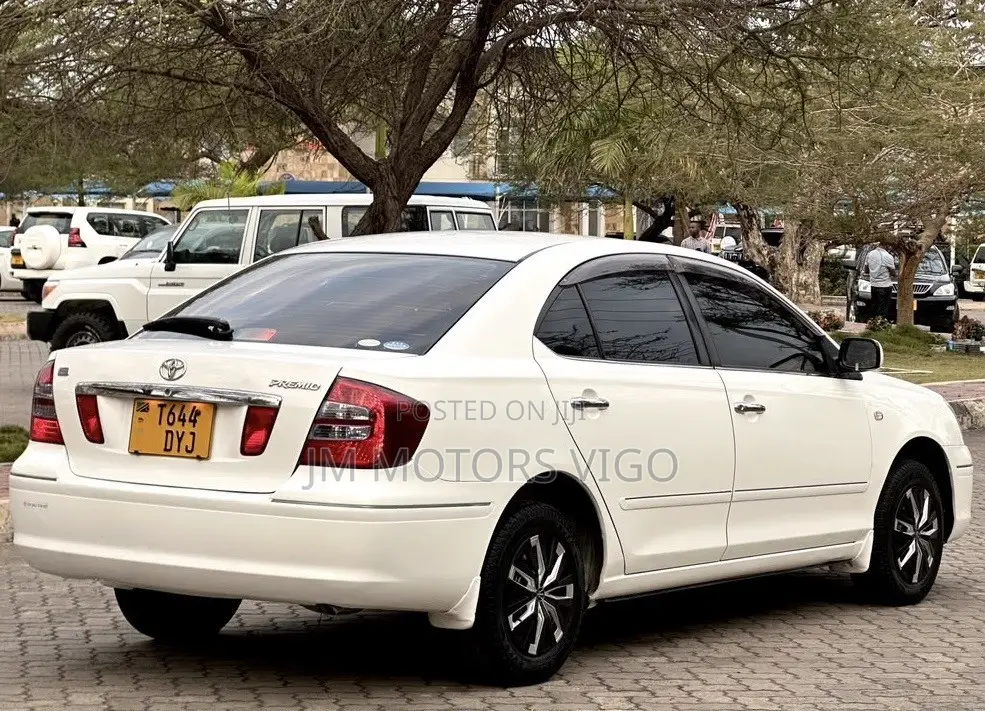Toyota Premio 2005 White