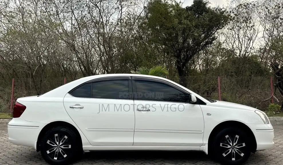 Toyota Premio 2005 White