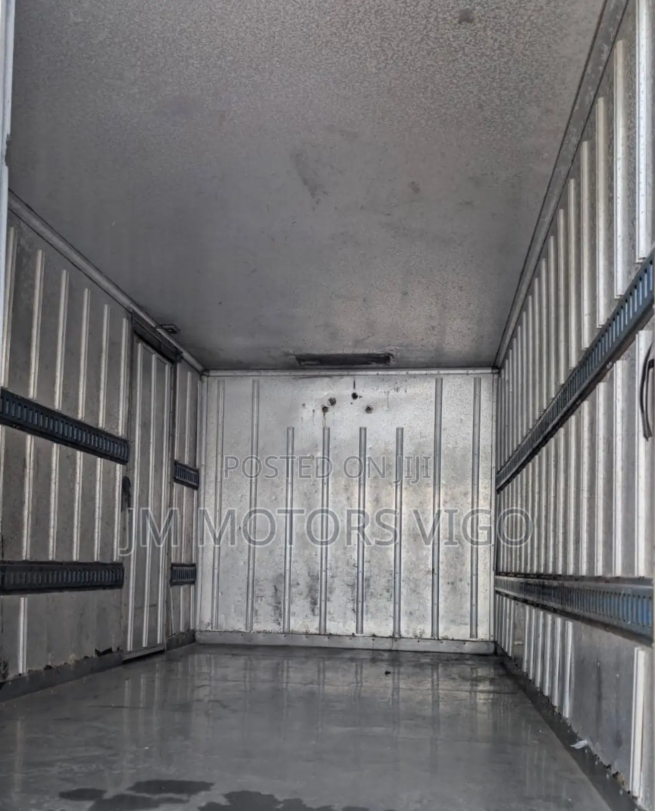 Mitsubishi Canter Box Body Tani 2