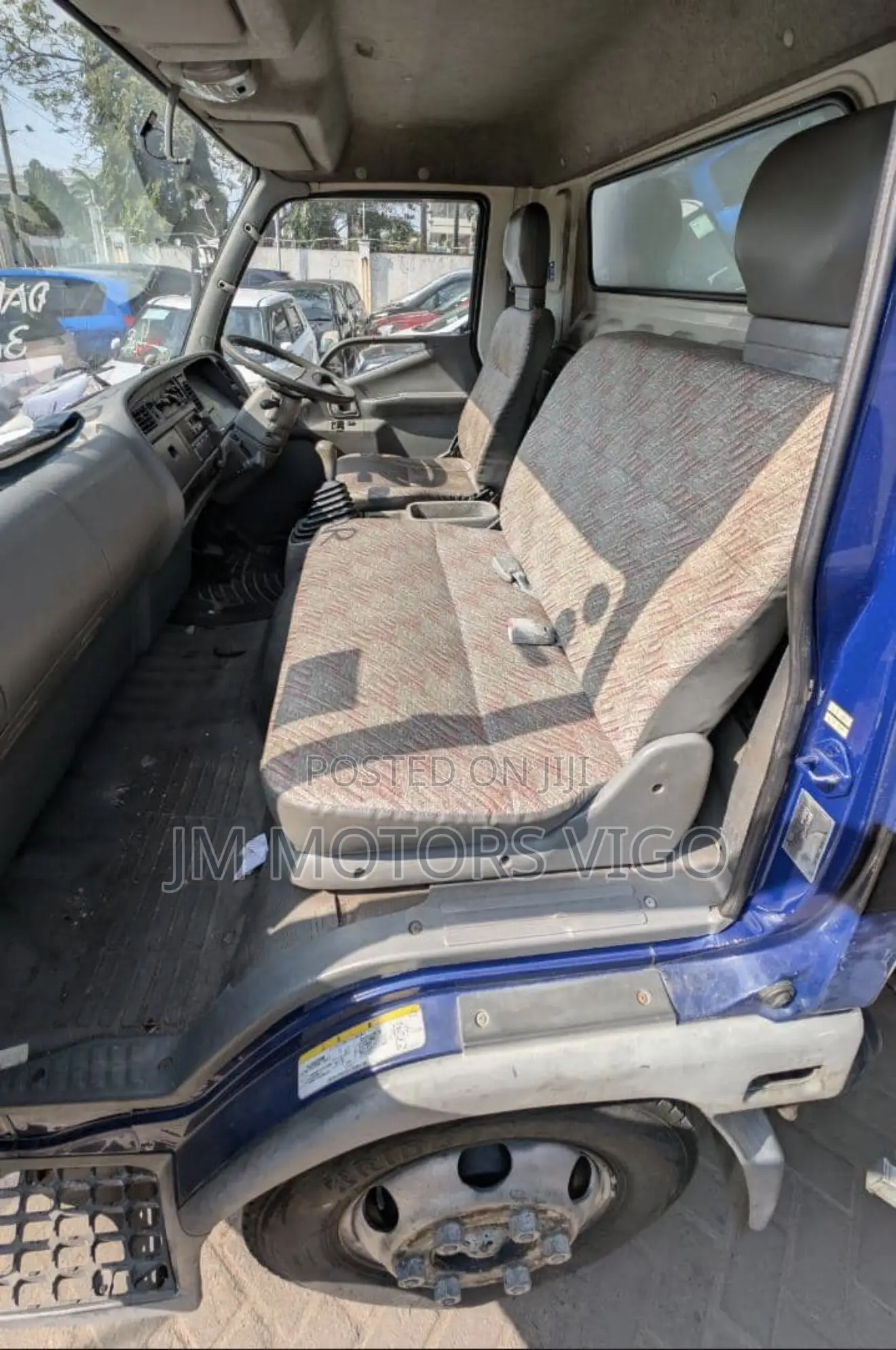 Mitsubishi Canter Box Body Tani 2
