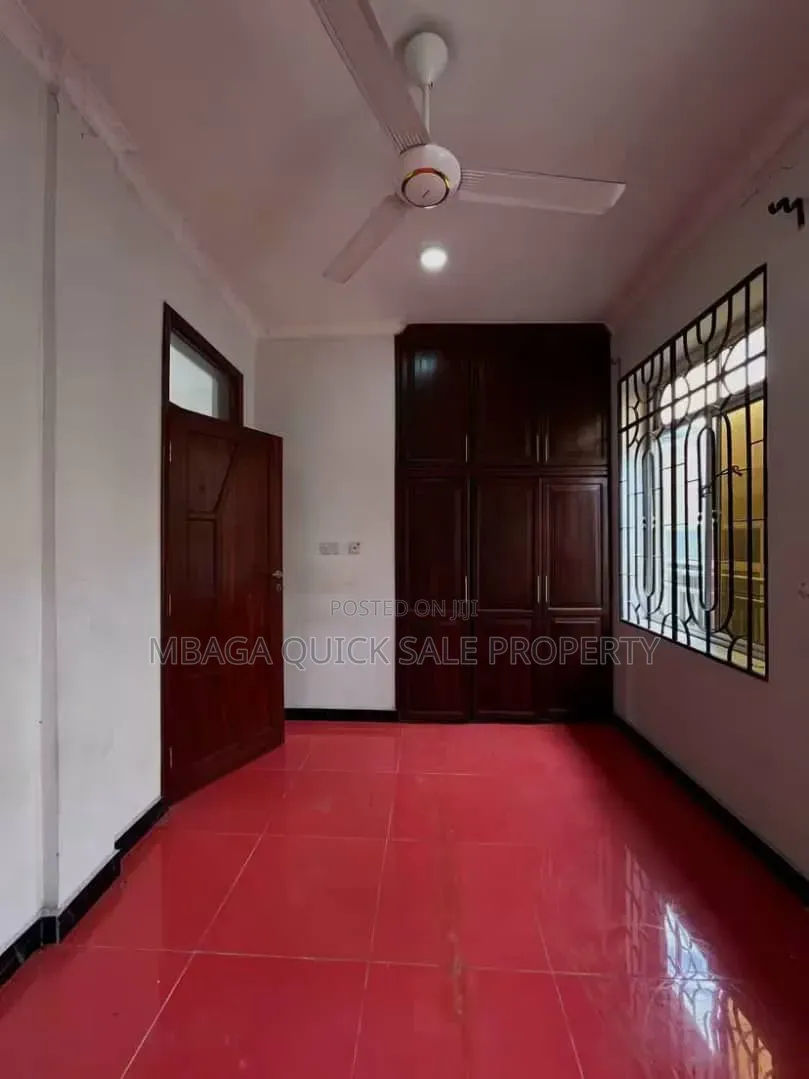 2bdrm Apartment in Makongorosi for rent