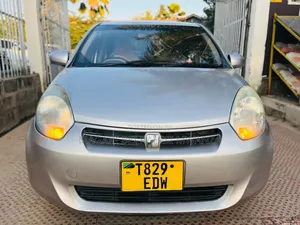 Toyota Passo Sette 2010 Silver