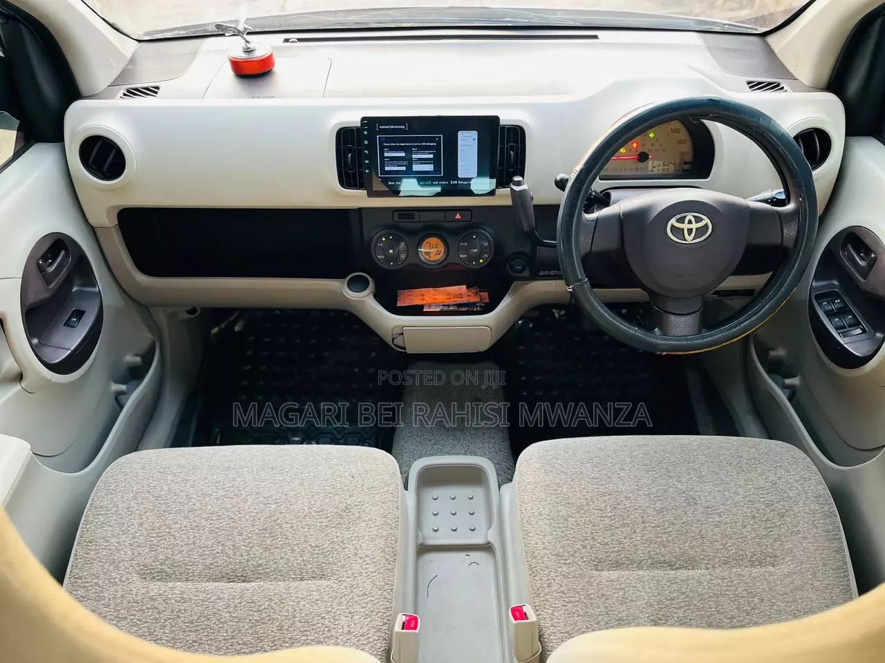 Toyota Passo Sette 2010 Silver