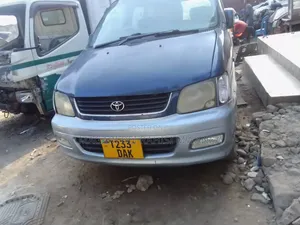 Toyota Noah 2003 Blue