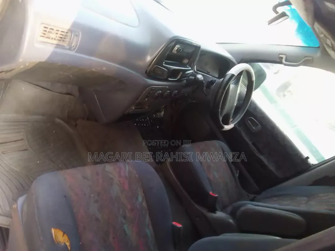 Toyota Noah 2003 Blue
