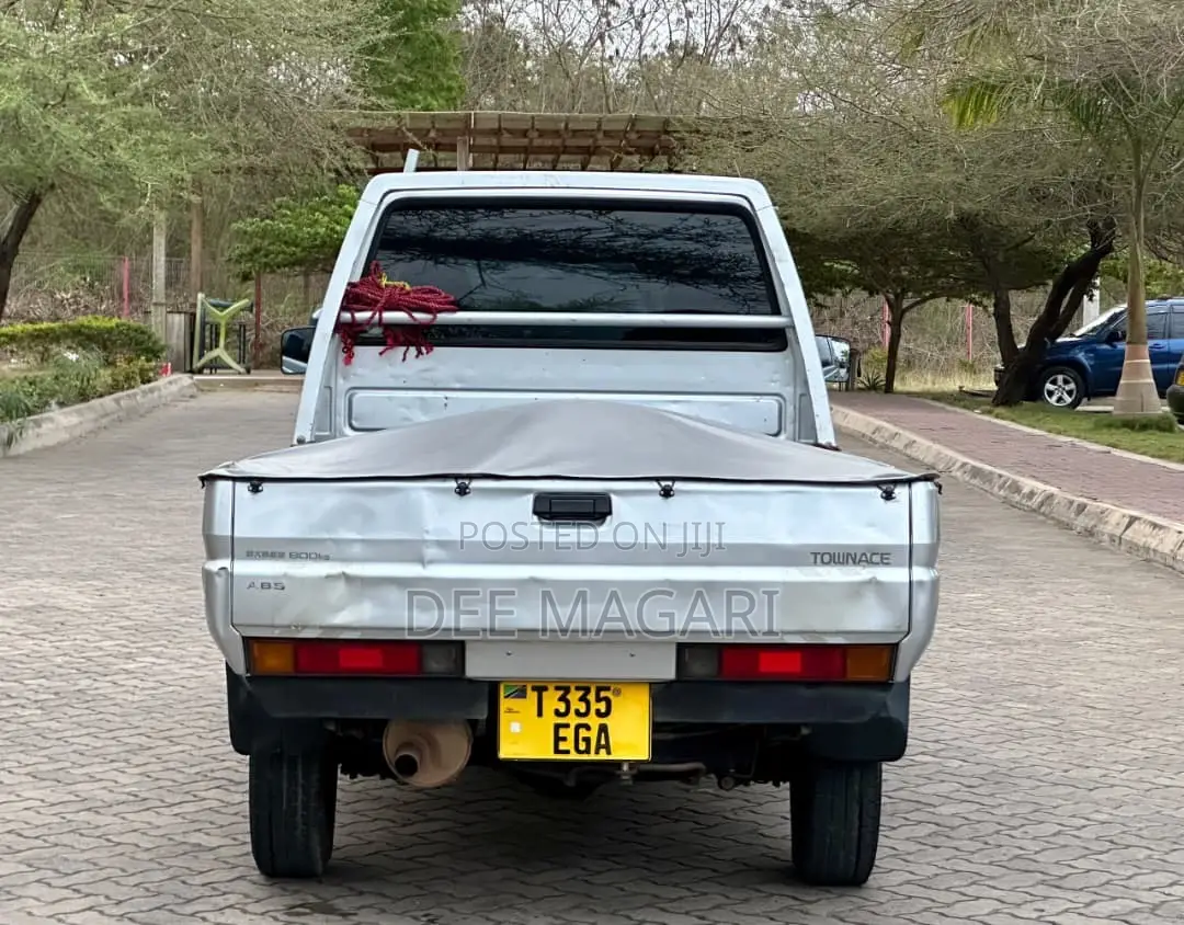 Toyota TownAce 2003 Silver
