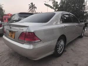 Toyota Crown 2004 Silver