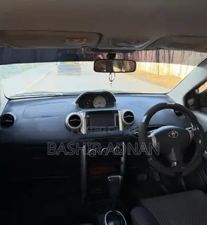 Toyota IST 2005 Silver