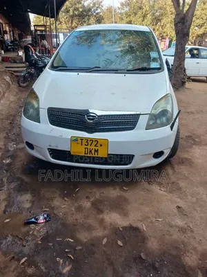 Toyota Corolla Spacio 2004 White